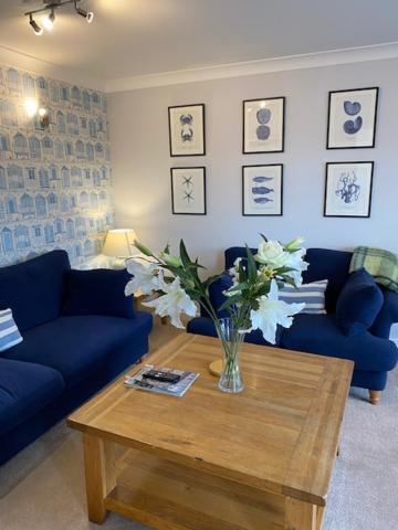 Stylish Contemporary Seaside Holiday Home With 5 Bedrooms, Sea View, Parking And Ev Point 荷尼湾 外观 照片